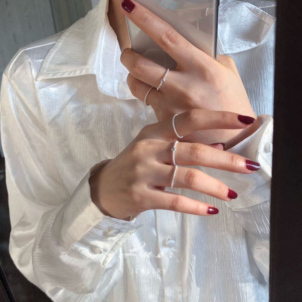 Damen schicker minimalistischer Ring mit zarten Perlenakzenten Shop Nory