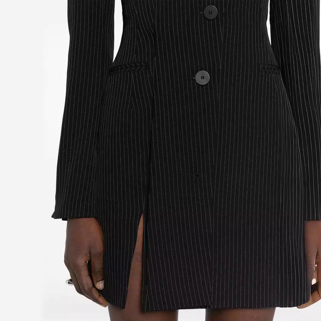 Damen Tailliertes Nadelstreifen-Blazerkleid mit Einreiher, Gehschlitz und schmaler Silhouette Shop Nory