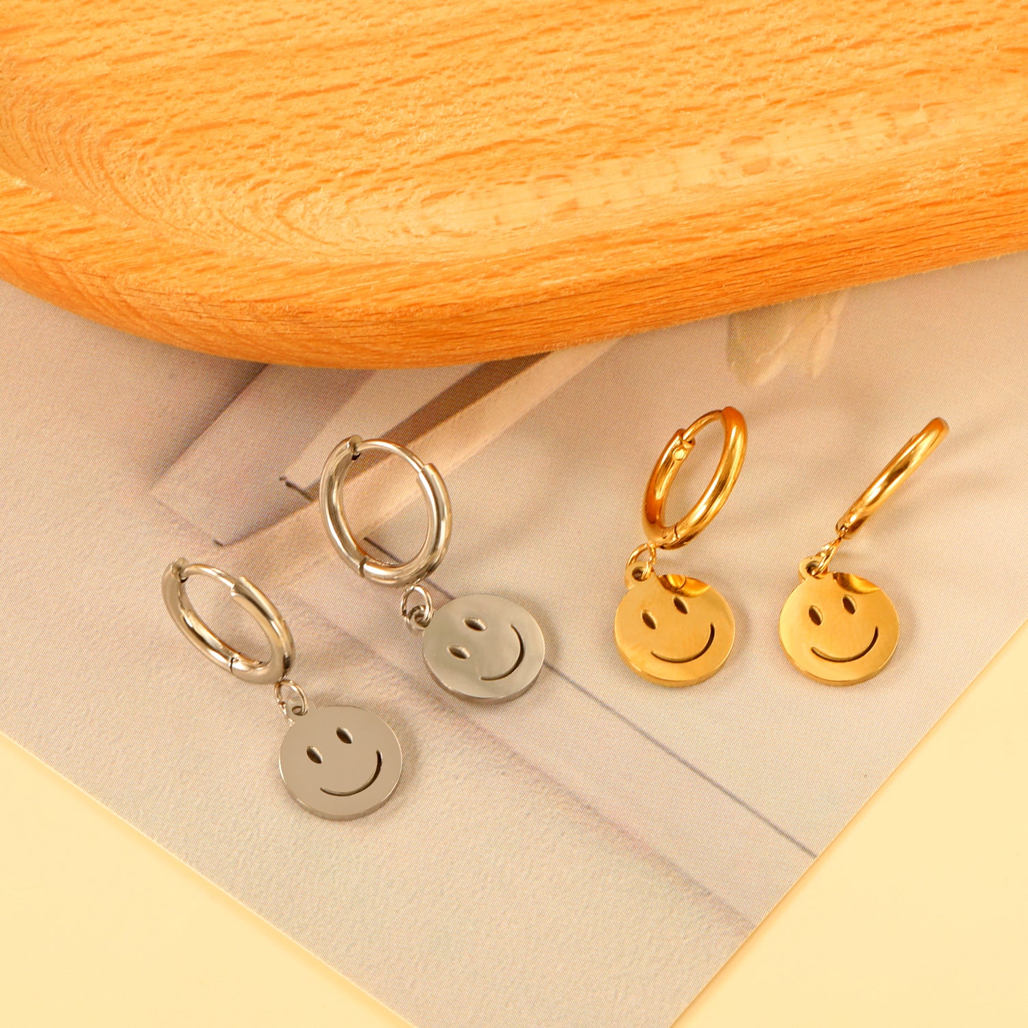 Damen Lustige Smiley-Ohrhänger Shop Nory