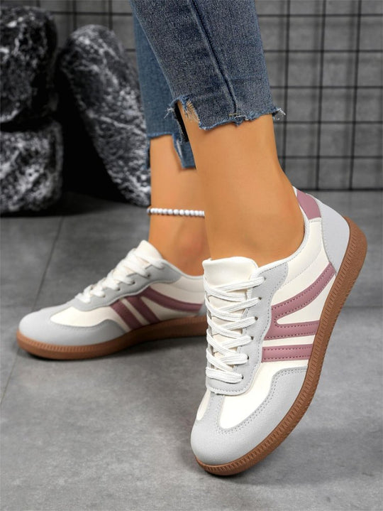 Damen Retro-Sneaker mit Veloursleder-Optik, gepolstertem Komfortfußbett und profilierter Gummilaufsohle Shop Nory