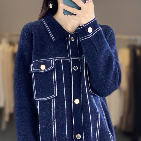Damen Oversize-Strickjacke im Jeansjacken‑Look mit kontrastierenden Nahtdetails und Brusttasche Shop Nory