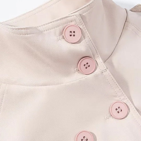 Damen Cropped Trenchjacke im Boxy-Cut mit Stehkragen, Schulterklappen und Taillengürtel Shop Nory