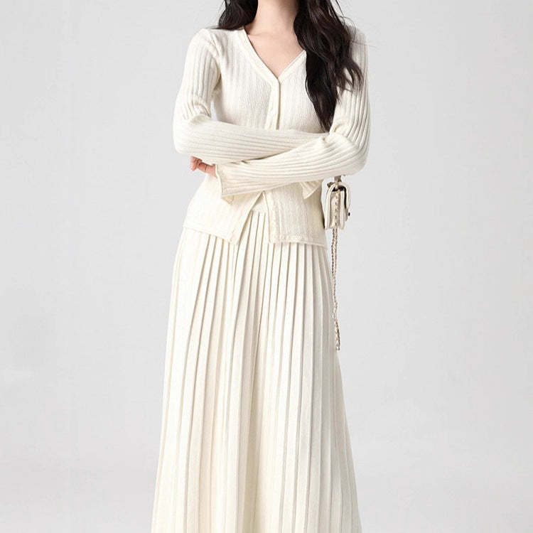 Damen Feines Strick-Set mit V-Ausschnitt Cardigan und plissiertem Maxirock Shop Nory