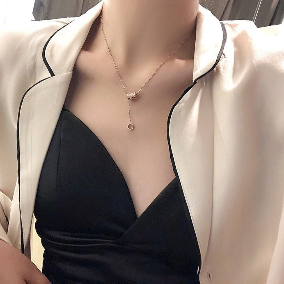 Damen Halskette mit vielschichtigem Anhänger aus Edelstahl und Zirkonia Shop Nory