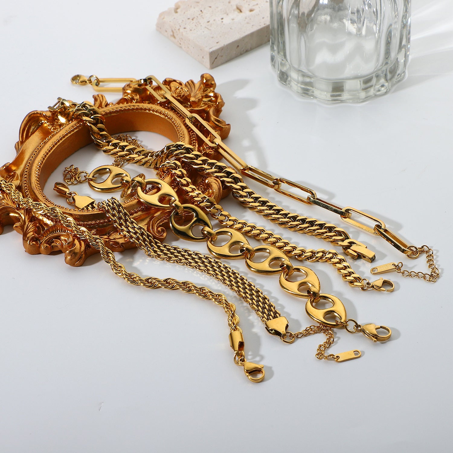 Damen Edelstahl Armband mit flexiblem Design und stylischer Kettenstruktur Shop Nory