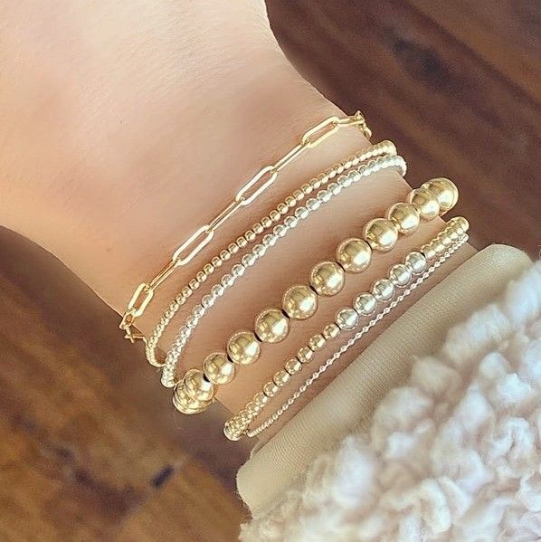 Damen Armband-Set mit stilvollen und eleganten Designelementen Shop Nory