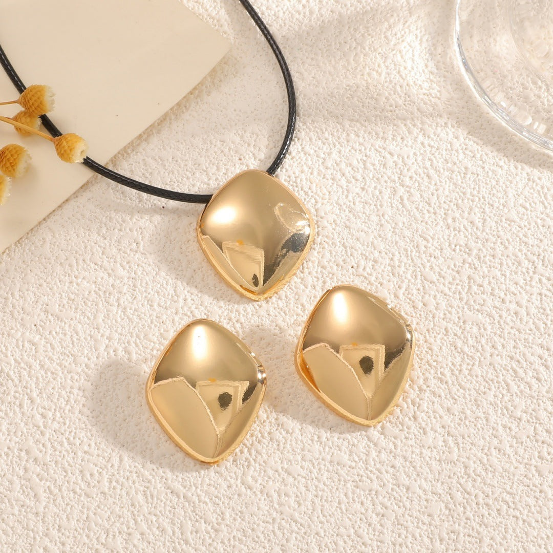 Damen Halskette mit modernen, geometrischen Anhängern Shop Nory