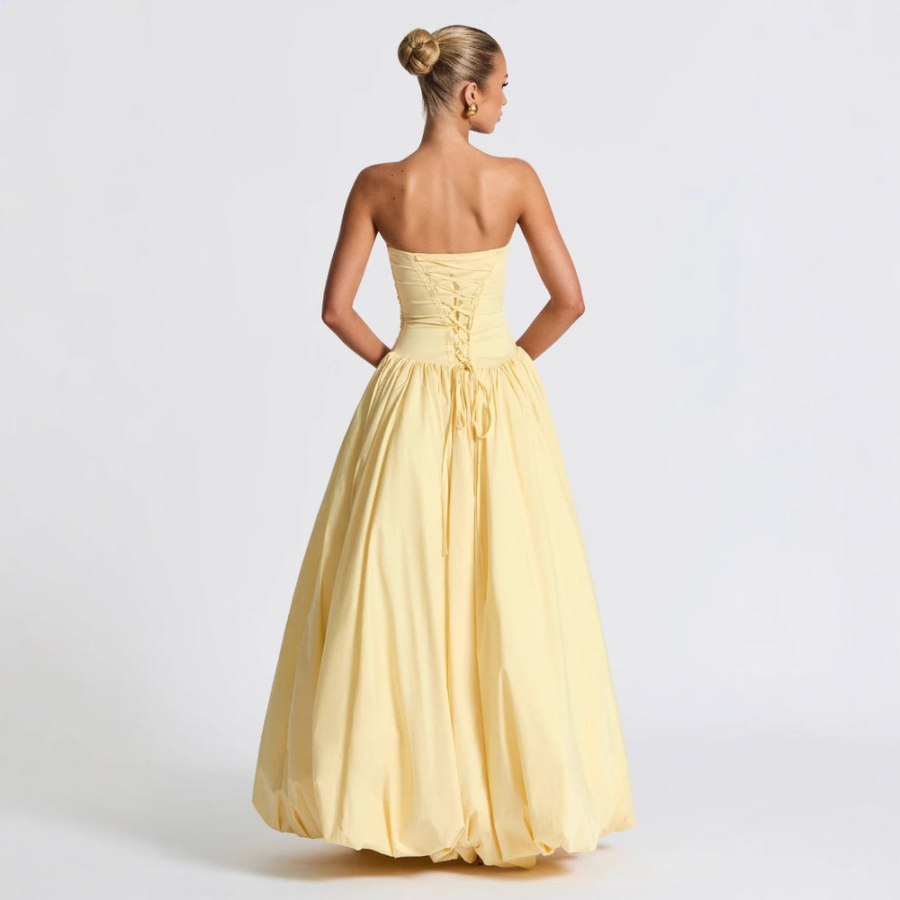 Damen Abendkleid mit figurbetontem Oberteil und asymmetrischem Rock