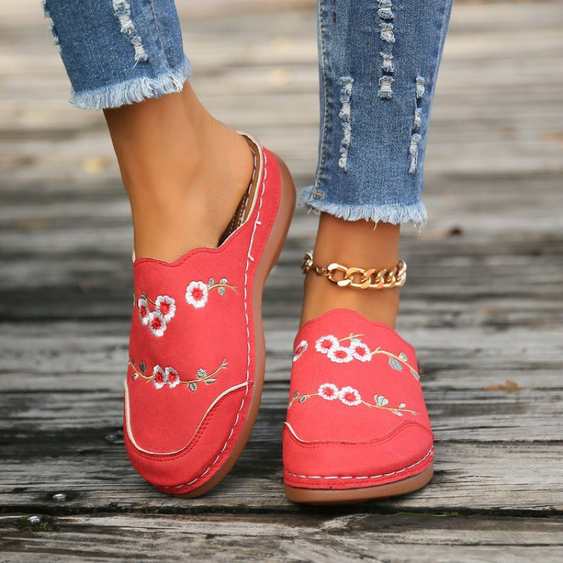 Damen geschlossene Clogs mit floralem Design und komfortablem Fußbett