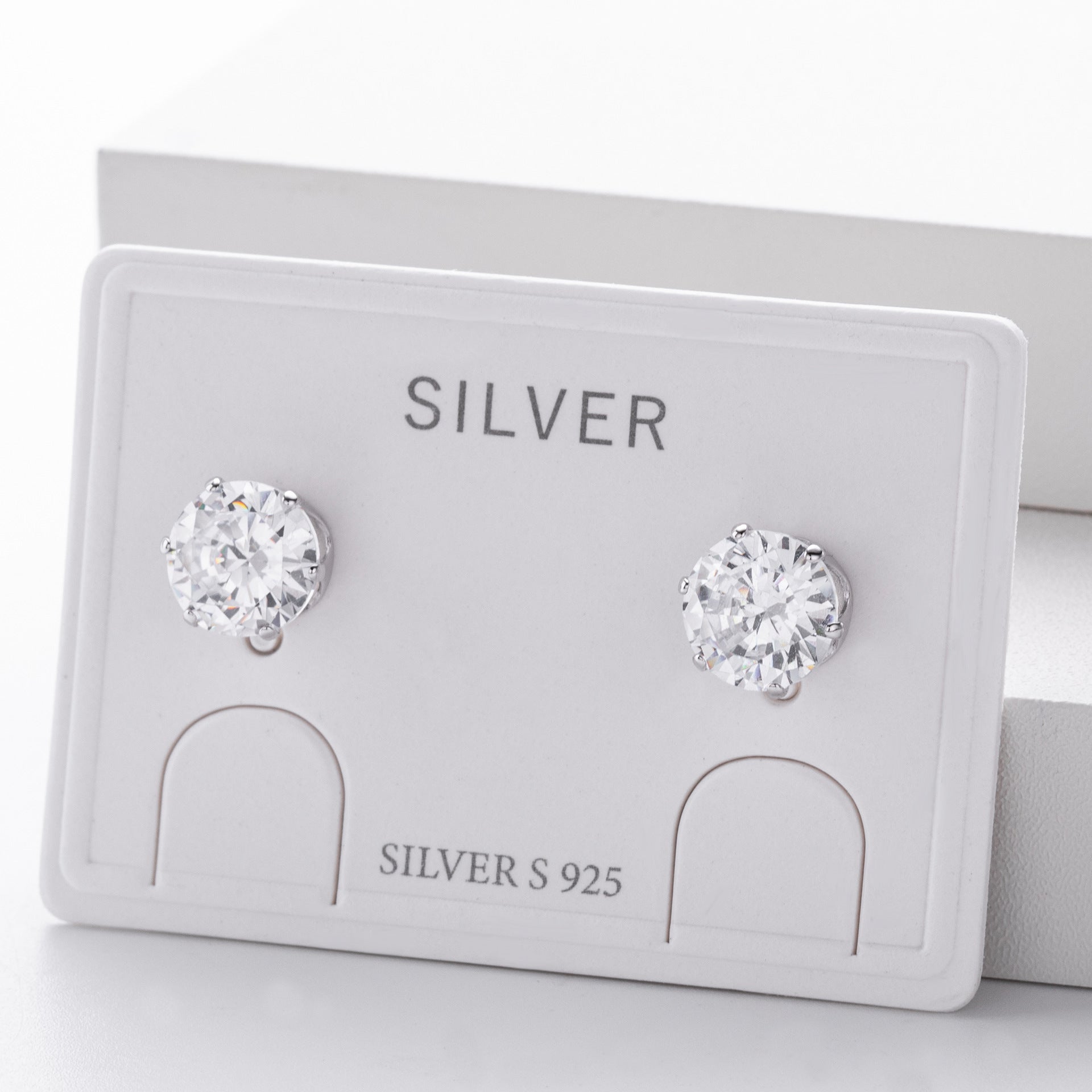 Damen Ohrstecker aus hochwertigem 925 Sterling Silber mit funkelndem Moissanit Shop Nory