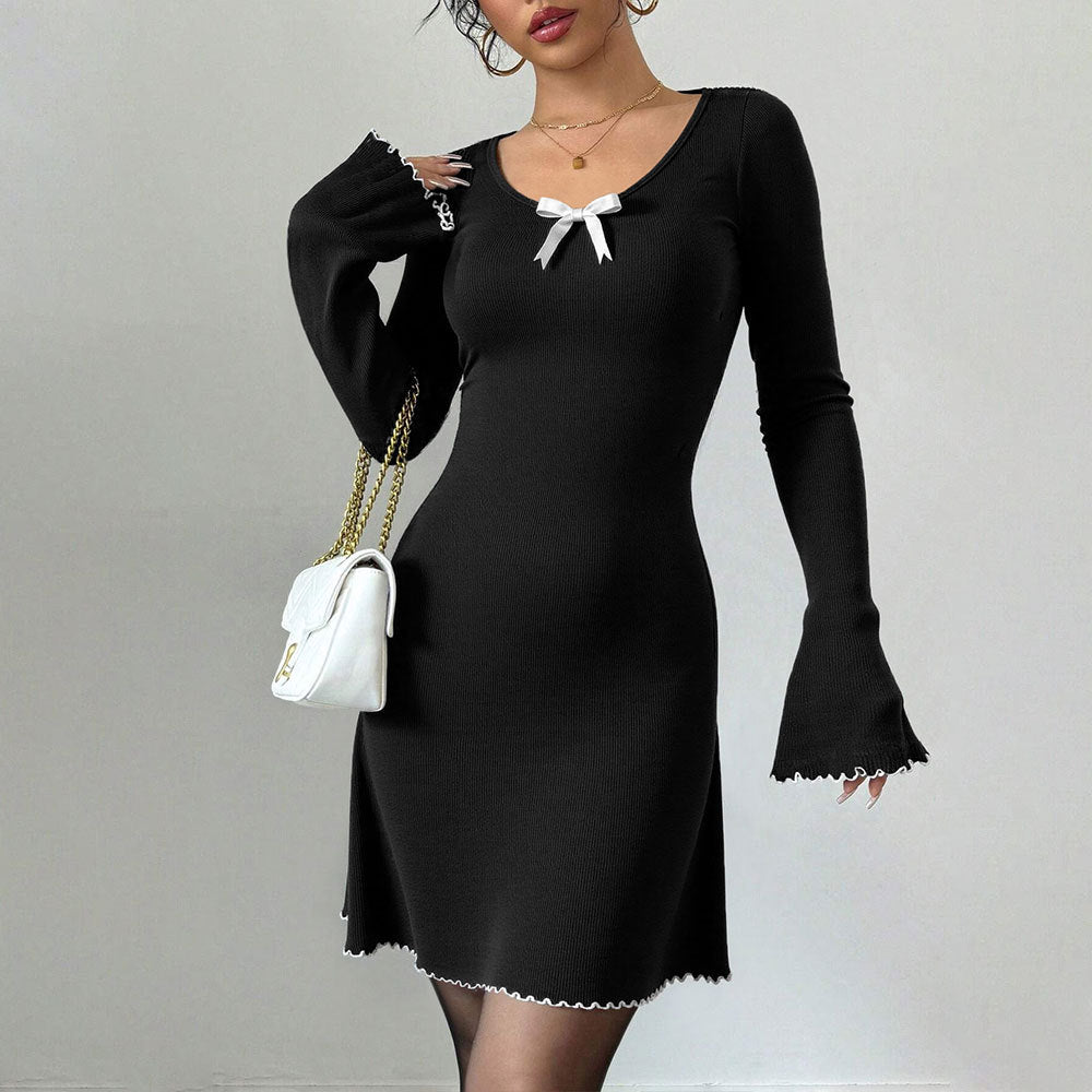 Damen geripptes Minikleid mit Trompetenärmeln, Zierschleife am Dekolleté und welligem Saum Shop Nory