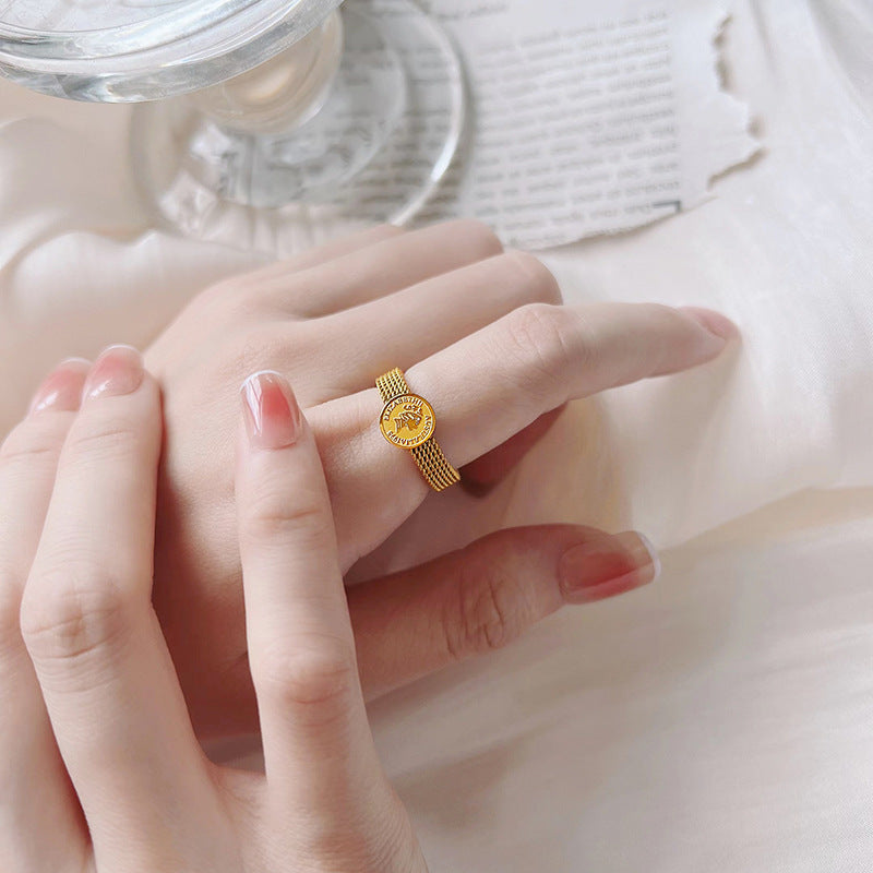 Damen feiner Ring mit strukturiertem Band und Motiv Shop Nory