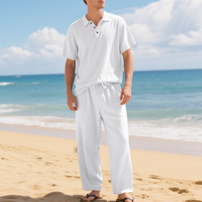 Herren nan luftiges Leinen-Ensemble mit Polokragen und regulierbarer Bundhose