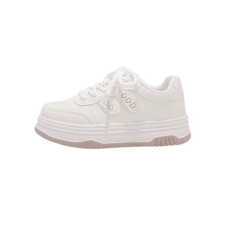 Damen Plateau‑Sneaker mit dicker Wedgesohle und Herz‑Applikation Shop Nory