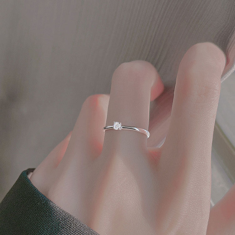Damen Zierlicher Solitär Ring mit funkelndem Stein Shop Nory