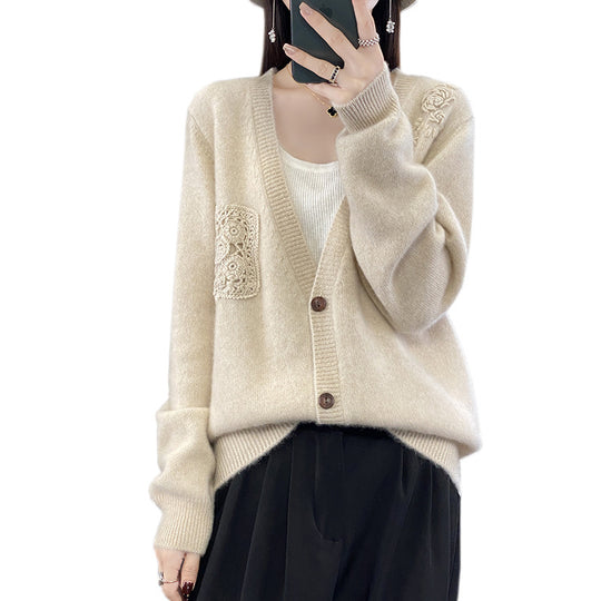Damen Zweiteiliges Feinstrick‑Set mit Strickcardigan und Top sowie gehäkelten Blumenapplikationen Shop Nory