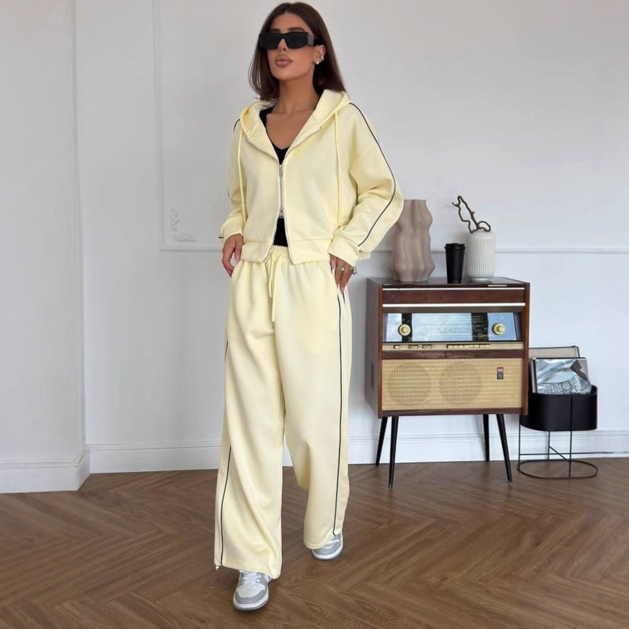 Damen Lässiges zweiteiliges Lounge-Set mit oversized Zipjacke und weitem Kordelzug-Hosenbund Shop Nory