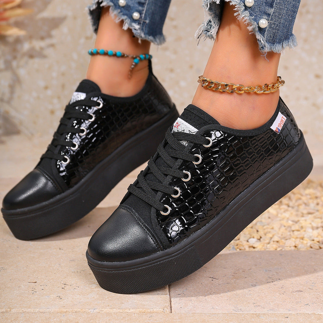 Damen Sneakers mit strukturiertem Obermaterial und bequemem Plateau Shopnory