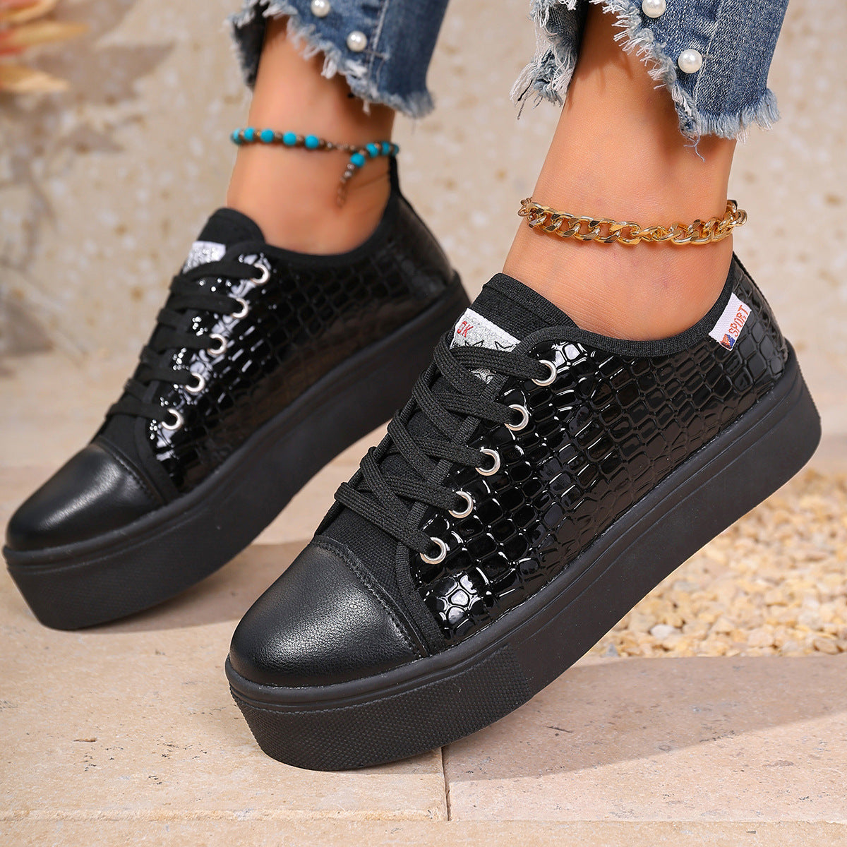 Damen Sneakers mit strukturiertem Obermaterial und bequemem Plateau Shopnory