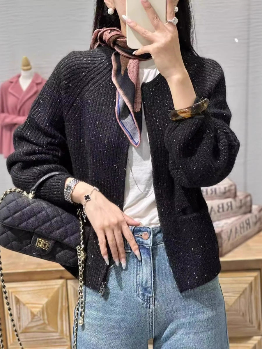 Damen Kurzgeschnittene kastige Strickjacke mit geripptem Feinstrick Ballonärmeln und aufgesetzten Eingrifftaschen Shop Nory