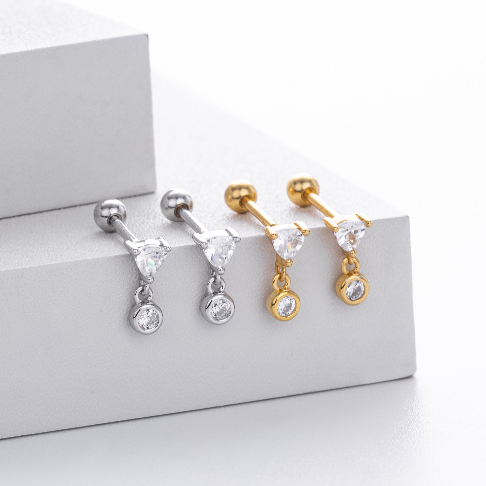 Damen Ohrstecker mit funkelndem Zirkonanhänger und eleganter 925er Sterlingsilber-Fassung Shop Nory