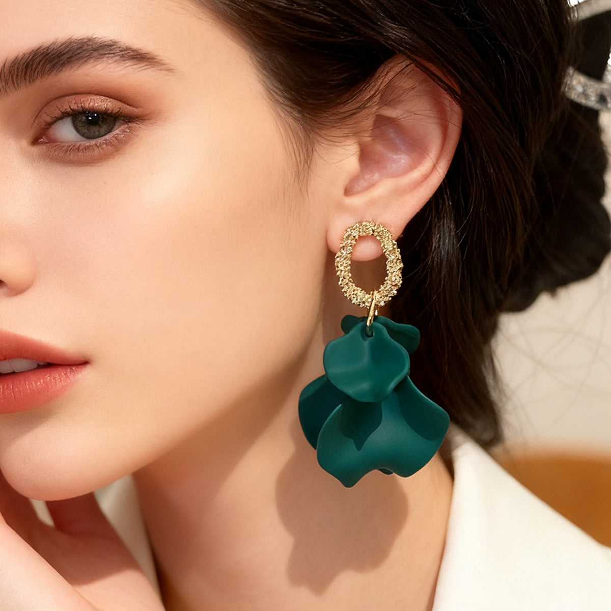 Damen Hängende Ohrringe mit floralem Silikon-Design Shop Nory