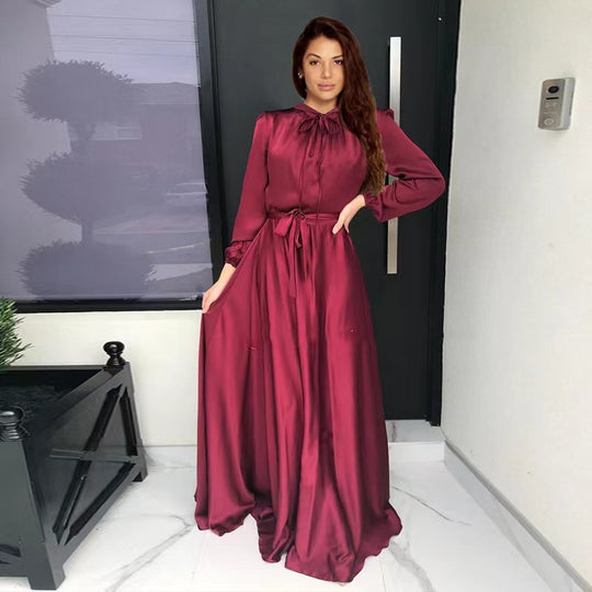 Damen Maxikleid aus fließendem Satin mit Stehkragen und Bindegürtel Shop Nory