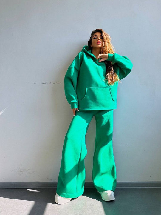 Damen Scuba-Fleece Lounge-Set mit Oversize-Kapuzenpullover und weiter Flare-Hose Shop Nory