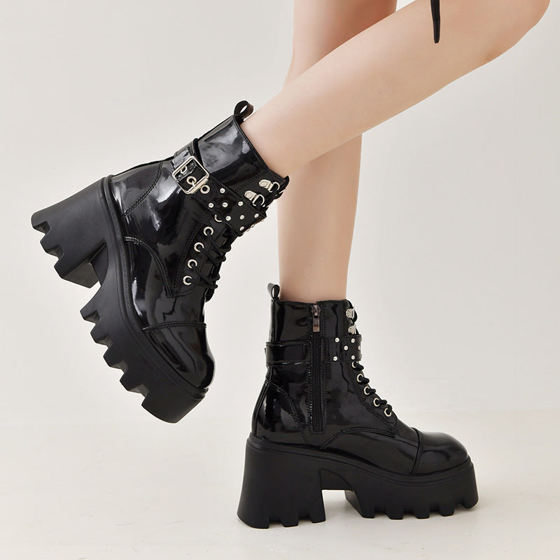 Damen High-Top Stiefeletten mit modischem Schnallen-Detail und robustem Plateau