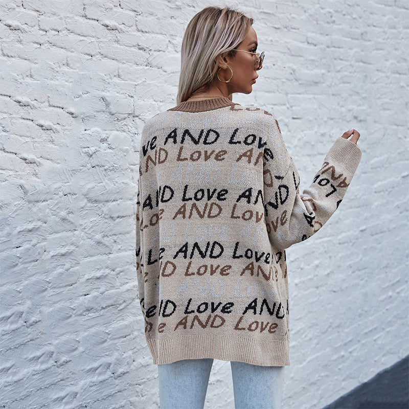 Damen Oversize-Strickcardigan mit Buchstabenjacquard, tiefem V‑Ausschnitt und Knopfleiste Shop Nory