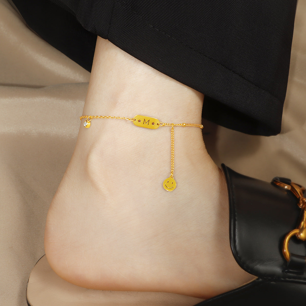 Damen personalisierte Fußkette mit charmantem Anhänger und funkelndem Kristall Shop Nory