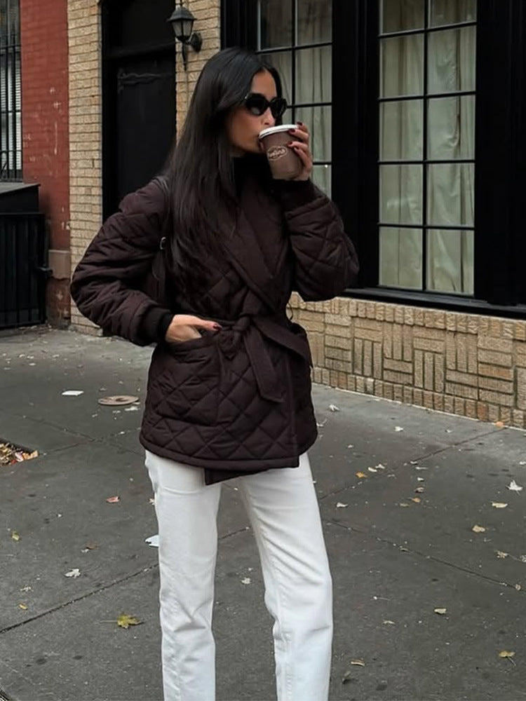 Damen Wickel-Steppjacke mit Taillenbindegürtel und Schalkragen Shop Nory