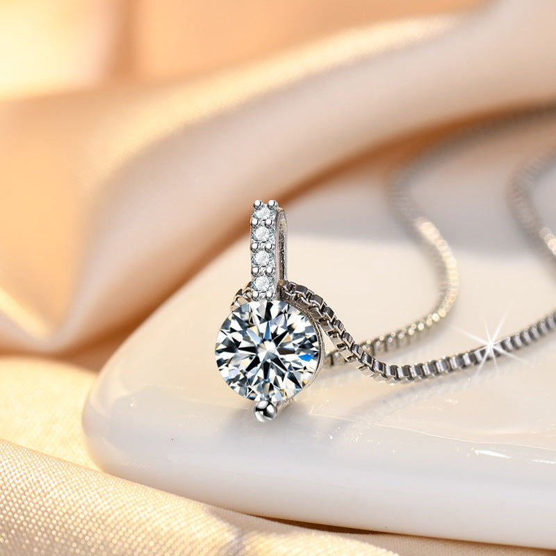 Damen-Halskette mit funkelndem Zirkonia-Anhänger und eleganter Gliederkette Shop Nory