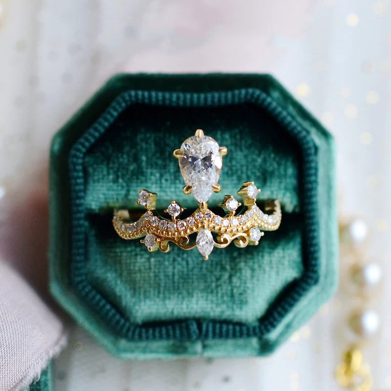 Damenring im eleganten Tiara-Stil mit funkelnden Kristallen Shop Nory