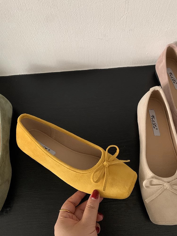 Damen Ballerinas aus hochwertigem Wildleder mit filigranem Schleifendetail