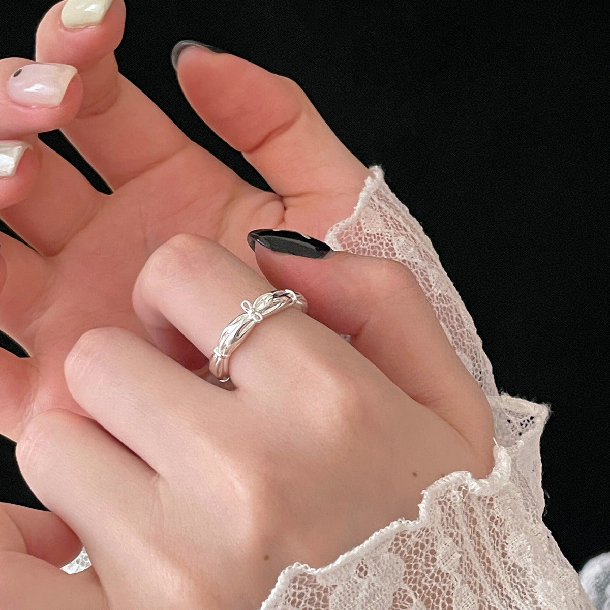 Damen Ring mit floralem Relief-Design Shop Nory