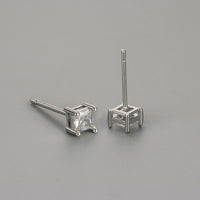 Quadratischer Ohrstecker / Platin 4 mm