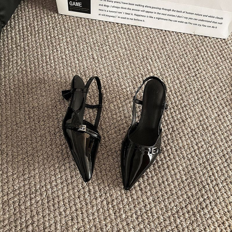 Damen Slingback-Pumps mit elegantem spitzen Design und verstellbaren Riemchen