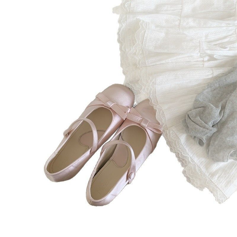 Damen Satin Mary‑Jane Ballerinas mit Knöchelriemen, Schleifenapplikation und Komfortfußbett Shop Nory