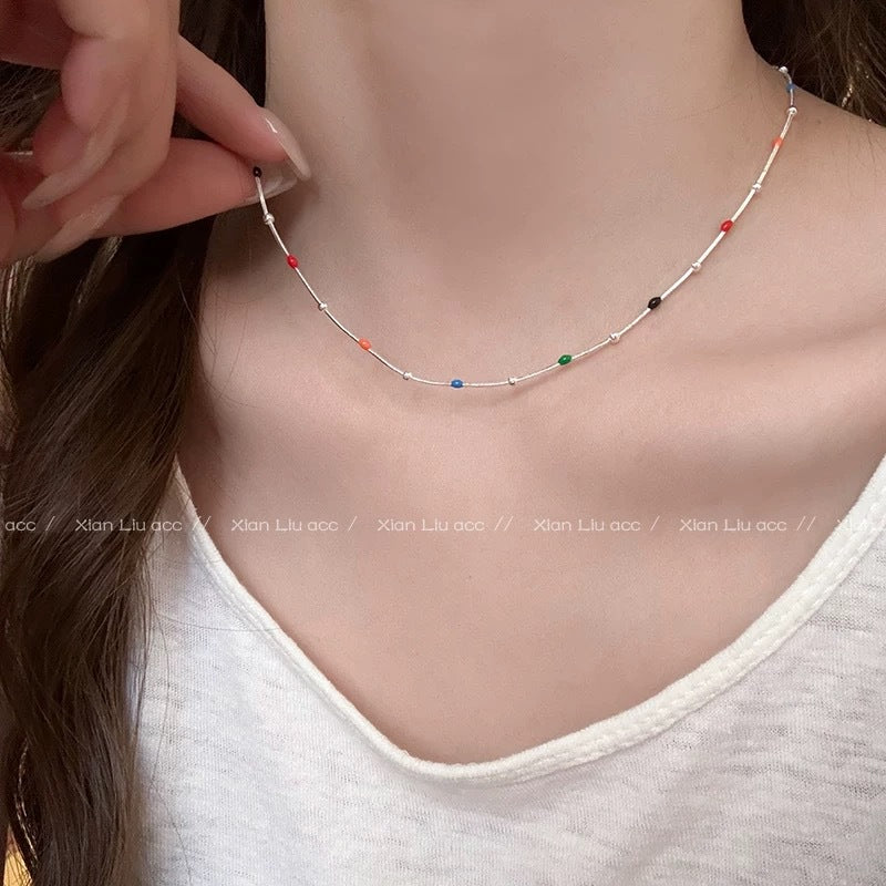Damen mehrlagige Kette mit bunten Akzenten und filigranem Design Shop Nory