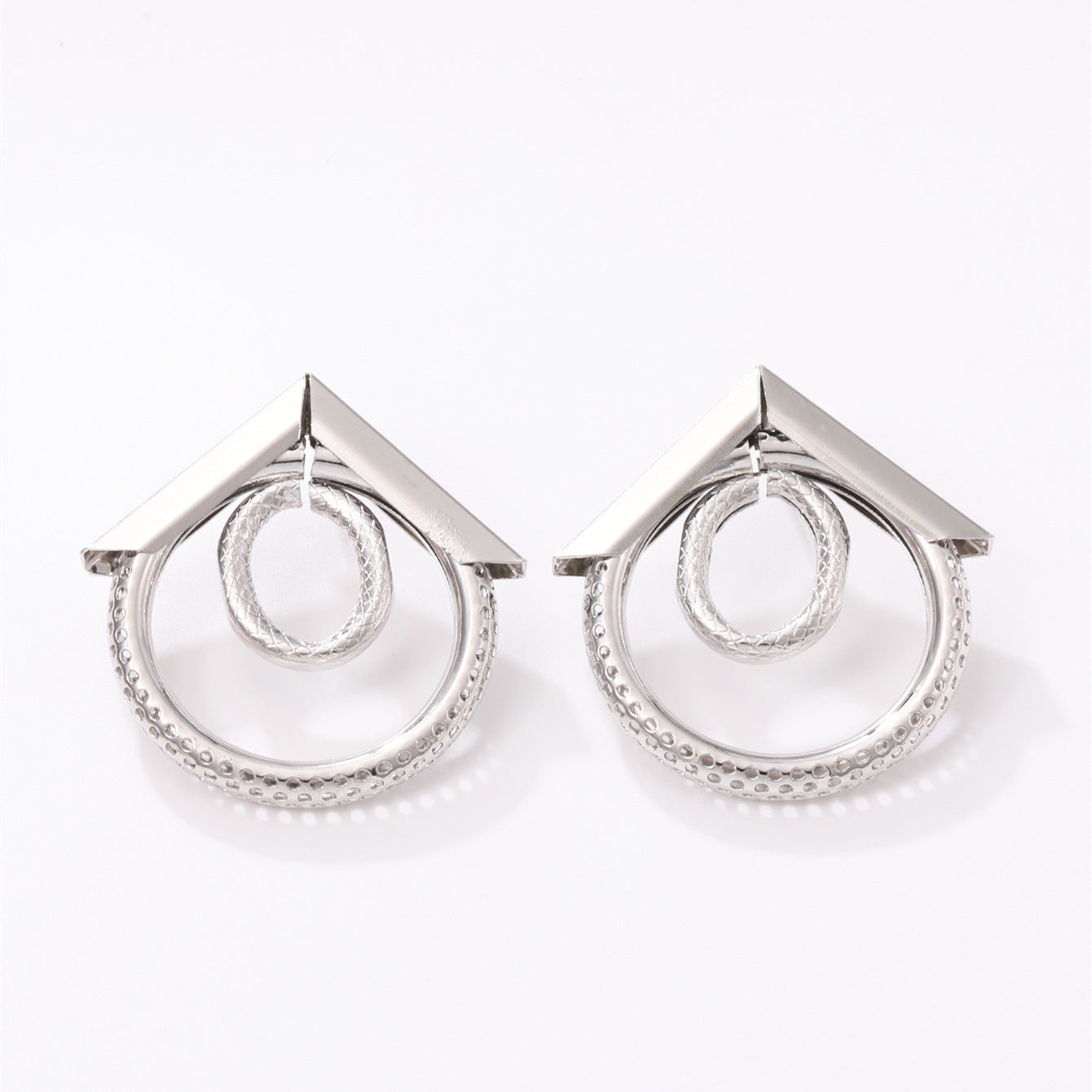 Damen Hängende Ohrringe mit elegantem, geschwungenem Ringdesign Shop Nory