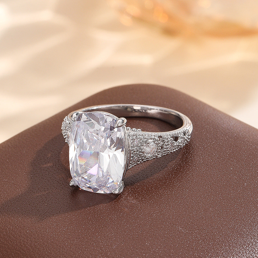 Damen Eleganter Ring mit grünem Edelstein Shop Nory