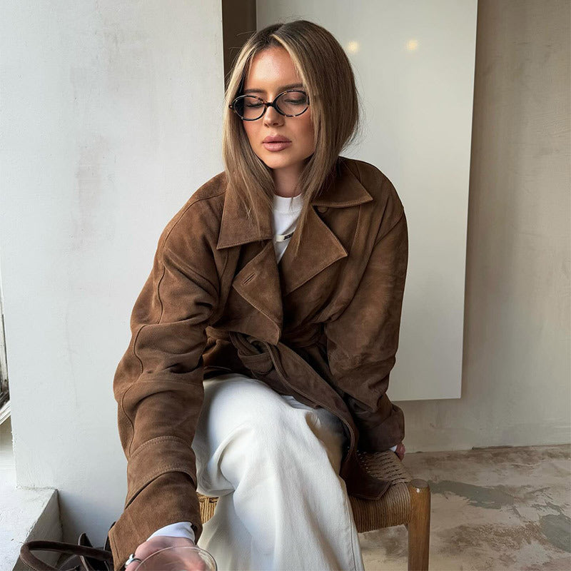 Damen Modische Wildleder-Trenchjacke mit schickem Gürtel