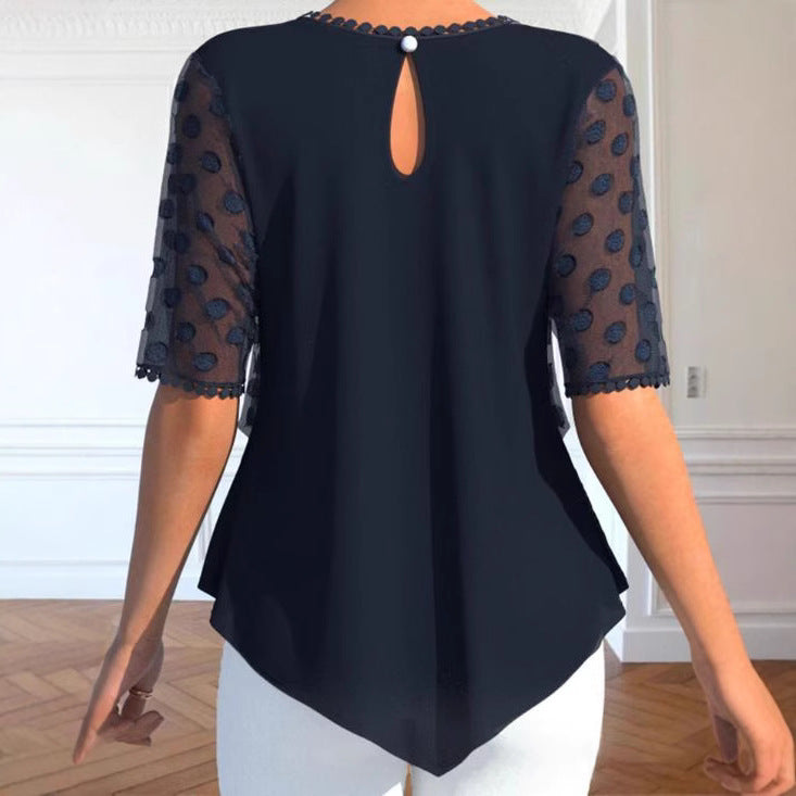 Damen nan Tüllbluse mit bestickten Punkten, halbtransparenten Ärmeln und asymmetrischem Stufensaum