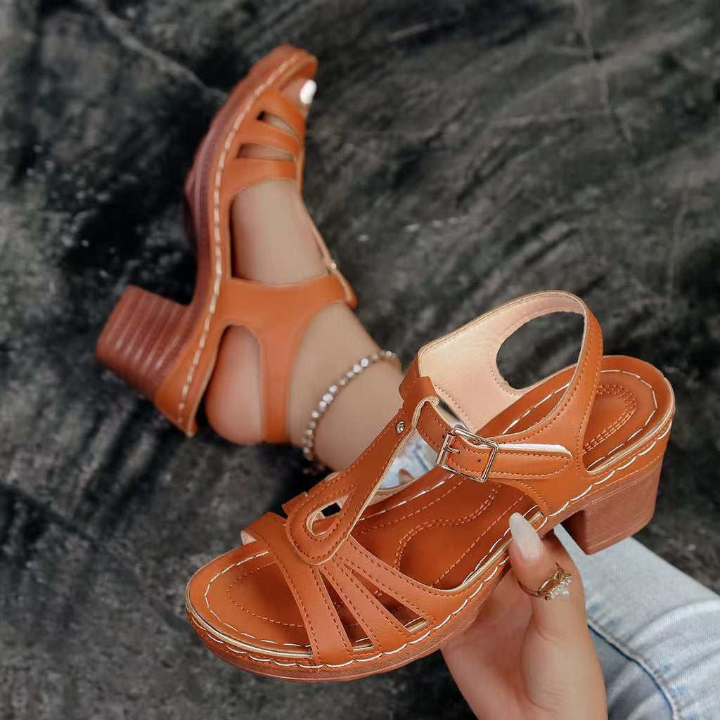Damen modische T-Strap Sandalen mit Blockabsatz