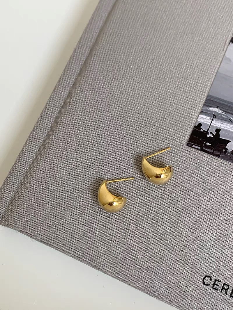 Damen Sleek Crescent Hoops Shop Nory