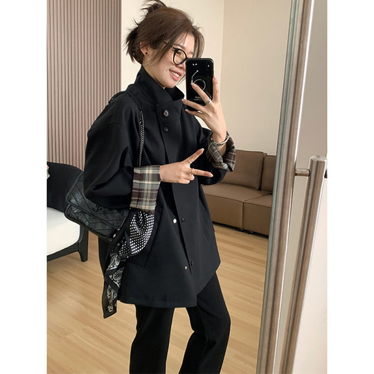 Damen Kurztrenchjacke im Oversize‑Boxy‑Schnitt mit Stehkragen und kariertem Ärmelaufschlag Shop Nory
