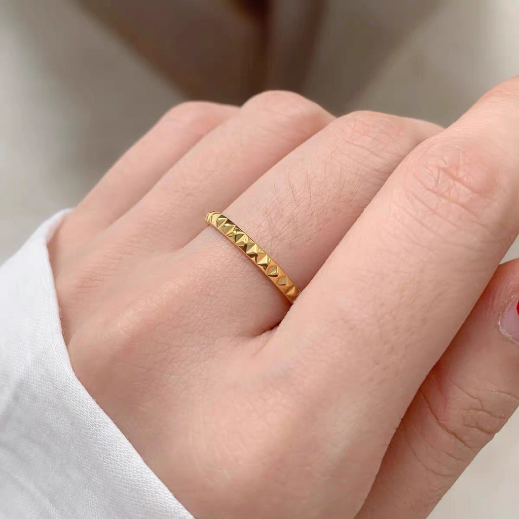 Damen Texturiertes Pyramidendesign Stapelring Shop Nory