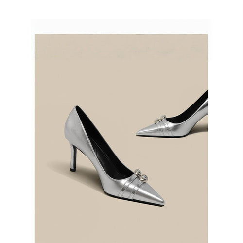Damen Spitz zulaufende Lackpumps mit schmalem Stiletto und dekorativer Glanz‑Schnalle Shop Nory