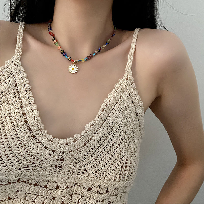 Bunte Halskette Mit Gänseblümchen-Anhänger | Shop Nory